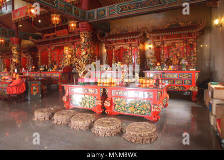 La porta principale di Tokong Tua Pek Kong Temple, Bintulu, Malaysia Foto Stock