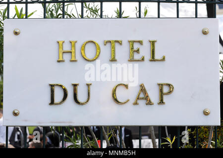 Il segno all'amfAR venticinquesima edizione del Cinema contro AIDS gala presso l'Hotel du Cap-Eden-Roc a Cap d'Antibes, Francia, durante la settantunesima Cannes Film Festival di Cannes, Francia. Credito: Giovanni Rasimus / Media punzone ***Francia, Svezia, Norvegia, DENARK, Finlandia, STATI UNITI D'AMERICA, REPUBBLICA CECA, SUD AMERICA SOLO*** Foto Stock