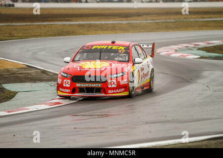 Winton SuperSprint , Winton, Victoria ,l'Australia il 18 maggio 2018. Pratica uno -No.17 Scott McLaughlin racing per il DJR Team Penske alla guida della sua Ford Falcon FG X Credito: Brett keating/Alamy Live News Foto Stock