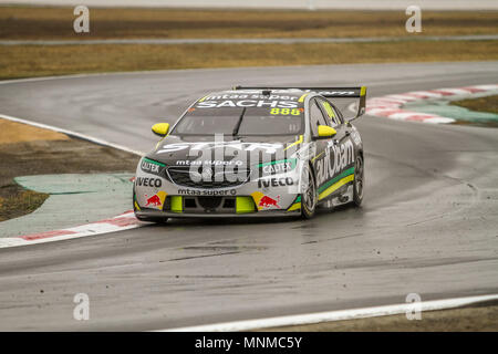 Winton SuperSprint , Winton, Victoria ,l'Australia il 18 maggio 2018. Pratica uno -No.888 Craig Lowndes racing per la Triple Eight Race Engineering alla guida del suo Holden Commodore ZB Credito: Brett keating/Alamy Live News Foto Stock