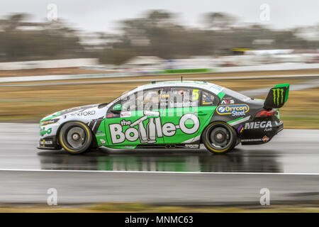 Winton SuperSprint , Winton, Victoria ,l'Australia il 18 maggio 2018. Pratica uno -n. 5 Mark Winterbottomracing per Tickford Racing alla guida della sua Ford Falcon FG X Credito: Brett keating/Alamy Live News Foto Stock