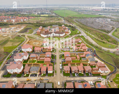 Vedute aeree di Redrow Homes sito- Ebbsfleet Green situato in Ebbsfleet Garden City, Kent, Regno Unito Foto Stock