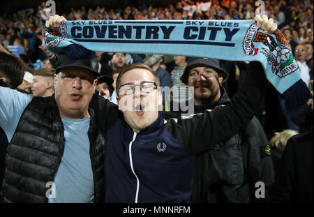 I fan di Coventry celebrare la vittoria dopo la scommessa del Cielo lega due Playoff corrispondono a Meadow Lane, Nottingham. Foto Stock