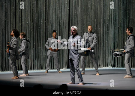 MINNEAPOLIS, MN 17 Maggio: David Byrne esegue il suo 'American Utopia' tour al Orpheum Theatre, 17 maggio 2018 a Minneapolis, Minnesota. Credito: Tony Nelson /MediaPunch Foto Stock