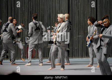 MINNEAPOLIS, MN 17 Maggio: David Byrne esegue il suo 'American Utopia' tour al Orpheum Theatre, 17 maggio 2018 a Minneapolis, Minnesota. Credito: Tony Nelson /MediaPunch Foto Stock