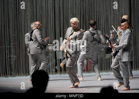 MINNEAPOLIS, MN 17 Maggio: David Byrne esegue il suo 'American Utopia' tour al Orpheum Theatre, 17 maggio 2018 a Minneapolis, Minnesota. Credito: Tony Nelson /MediaPunch Foto Stock