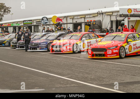 Winton SuperSprint , Winton, Victoria ,l'Australia il 19 maggio 2018. Pit Lane prima pratica tre Credito: Brett keating/Alamy Live News Foto Stock