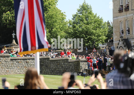 Windsor, Regno Unito, 19 Maggio 2018.Royal Wedding 19 maggio 2018 il principe Harry e Meghan Markle lasciando il Castello di Windsor dopo la cerimonia Foto Stock