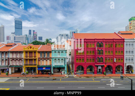 Variopinto edificio del patrimonio a Singapore Chinatown. Chinatown è un quartiere etnico con distintamente cinese elementi culturali. Foto Stock