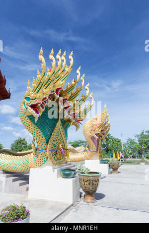 I nove intitolata naga al Wat Ao Noi, Prachuap Khiri Khan, Thailandia Foto Stock