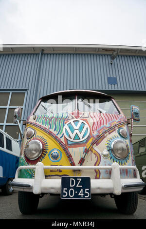Vintage, retro Volkswagen VW Transorters Foto Stock