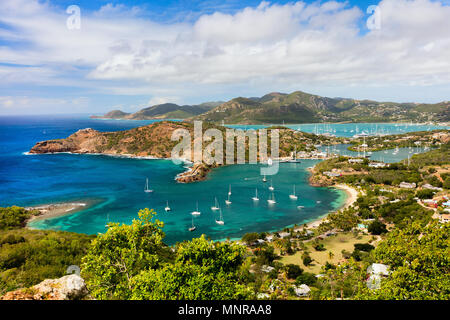 Vista del porto di Inglese in Antigua da Shirley Heights Foto Stock