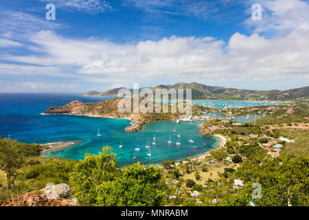Vista del porto di Inglese in Antigua da Shirley Heights Foto Stock