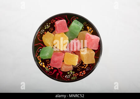 Dolcezza cibo Dolce Delizia Turca (lokum) in una ciotola ,vicino la vista superiore Foto Stock