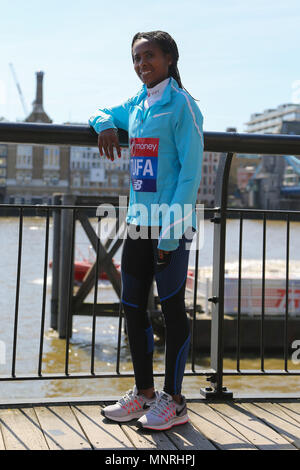 Photocall con donne Elite in esecuzione in questo anno la Vergine denaro maratona di Londra con: Tigist tufo dove: Londra, Regno Unito quando: 18 Apr 2018 Credit: Dinendra Haria/WENN Foto Stock