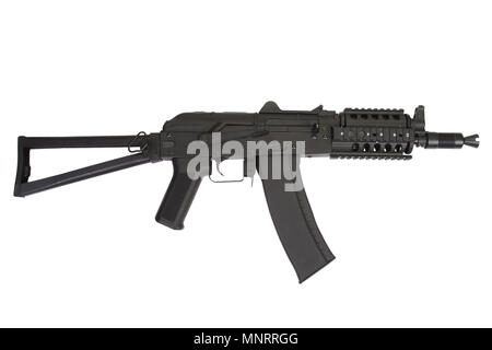 Kalashnikov AK47 shorty con aggiornamento moderno isolato su bianco Foto Stock