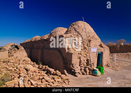 Vista Shamun Nabi mausoleo nella Mizdakhan a Khodjeyli, Karakalpakstan,UZBEKISTAN Foto Stock