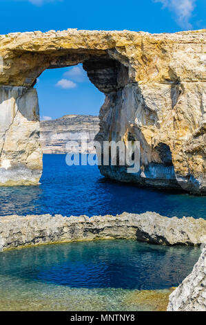 Azure Window o finestra di Dwejra e Blue Hole, Gozo, Malta, Mar Mediterraneo, Oceano Atlantico Foto Stock