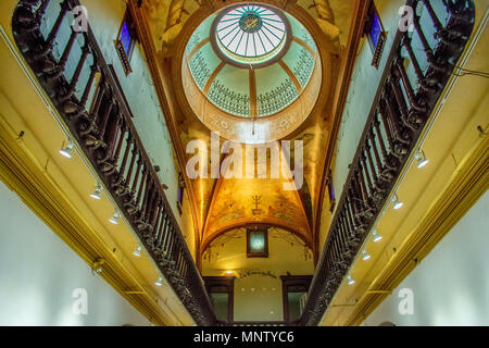 Insediato a Porto, è una raccolta di interessanti dal punto di vista architettonico degli edifici del XIX secolo impostato in Staten Island, New York. Foto Stock