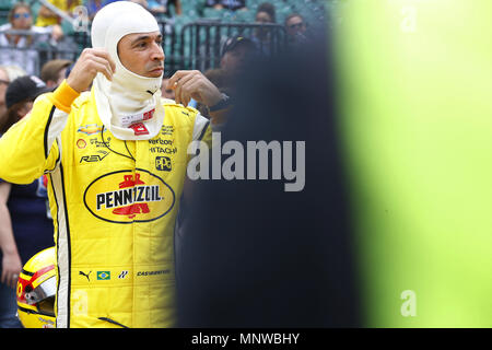 Indianapolis, Indiana, Stati Uniti d'America. 19 Maggio, 2018. HELIO CASTRONEVES (3) del Brasile si prepara a beneficiare durante ''Bump Day'' per la 500 Miglia di Indianapolis a Indianapolis Motor Speedway di Indianapolis, Indiana. Credito: Chris Owens Asp Inc/ASP/ZUMA filo/Alamy Live News Foto Stock