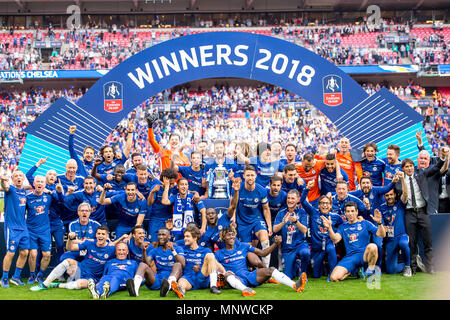 Londra, UK, 19 maggio 2018 Chelsea celebra la vittoria del 2018 FA Cup durante la finale di FA Cup match tra Chelsea e Manchester United allo Stadio di Wembley a Londra, Inghilterra il 19 maggio 2018. Foto Stock