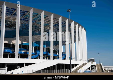 Mosca. Xvi Apr, 2018. La foto è stata scattata il 16 aprile 2018 mostra la vista esterna di Nizhny Novgorod stadio che ospiterà il 2018 partite della Coppa del Mondo in Volgogard, Russia. Credito: FIFA LOC/Xinhua/Alamy Live News Foto Stock