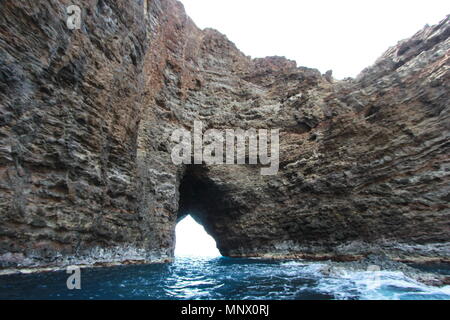 Iconico di Na Pali costa sul Kauai, Hawaii Jurassic Park sfondo mozzafiato bellezza Foto Stock