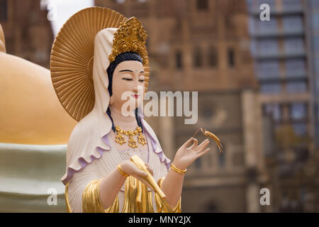 Buddha annuale il compleanno festival tenutosi presso la Federation Square a Melbourne in Australia. Foto Stock