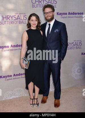 A Seth Rogen, Lauren Miller 033 al XIV annuale di Chrysalis Butterfly Ball in un privato Mandeville Canyon Estate in Los Angeles. Giugno 6, 2015.a Seth Rogen, Lauren Miller 033 ------------- Red Carpet Event, verticale, STATI UNITI D'AMERICA, industria cinematografica, celebrità, fotografia, Bestof, arte cultura e intrattenimento, Topix celebrità moda / Verticale, meglio di, evento nella vita di Hollywood - California, moquette rossa e dietro le quinte, USA, industria cinematografica, celebrità, movie celebrità, personaggi televisivi, musica celebrità, fotografia, Bestof, arte cultura e intrattenimento, Topix, verticale, famiglia dal ye Foto Stock