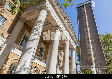 Ingresso alla Saatchi Gallery a Chelsea, Londra Foto Stock