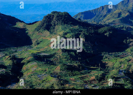 Il dieng plateau e monte prau è uno dei più belli destinazione nel centro di Giava, in Indonesia. Foto Stock