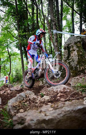 Camprodon, Girona, Spagna. Il 20 maggio 2018. Prova FIM Campionati del Mondo, Spagna; Albert Cabestany della classe TrialGP in azione Credit: Azione Plus sport/Alamy Live News Foto Stock