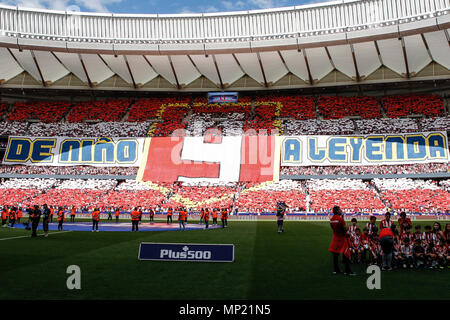 Wanda Metropolitano, Madrid, Spagna. Il 20 maggio 2018. La Liga calcio, Atletico Madrid versus Eibar; la folla mostrano il loro supporto con i banner di credito: Azione Sport Plus/Alamy Live News Foto Stock