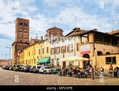 Mantova, Italia - 22 Ottobre 2016: Piazza Sordello Square a Mantova, Lombardia, Italia Foto Stock