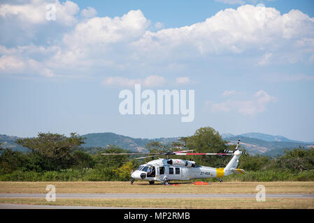 In assoluto il primo Black Hawk elicottero in Sud Africa all'Airshow di Lowveld Foto Stock