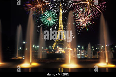 1988 VARSOVIE STORICO FONTANE TROCADERO Palais de Chaillot TORRE EIFFEL Parigi Francia Foto Stock