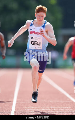 Charlie Dobson nei 200 m durante il Loughborough International Athletics Meeting al Paula Radcliffe Stadium, Loughborough. PREMERE ASSOCIAZIONE foto. Data foto: Domenica 20 maggio 2018. Vedi la storia della Pennsylvania Athletics Loughborough. Il credito fotografico deve essere: David Davies/PA Wire. Foto Stock