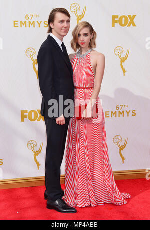 Zoe Kazan, Paul Dano alla 67th Emmy Awards 2015 presso il Microsoft Theatre di Los Angeles. Settembre 20, 2015.Zoe Kazan, Paul Dano ------------- Red Carpet Event, verticale, STATI UNITI D'AMERICA, industria cinematografica, celebrità, fotografia, Bestof, arte cultura e intrattenimento, Topix celebrità moda / Verticale, meglio di, evento nella vita di Hollywood - California, moquette rossa e dietro le quinte, USA, industria cinematografica, celebrità, movie celebrità, personaggi televisivi, musica celebrità, fotografia, Bestof, arte cultura e intrattenimento, Topix, verticale, famiglia da dall'anno , 2015, inchiesta tsuni@Gamma-USA.com Husba Foto Stock