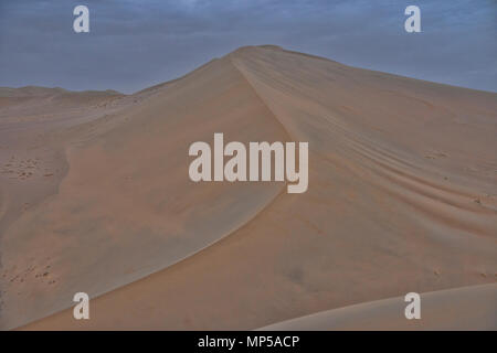 Ventoso dune di sabbia, Mingsha Shan (cantando Sands montagna), Dunhuang, Gansu, Cina Foto Stock