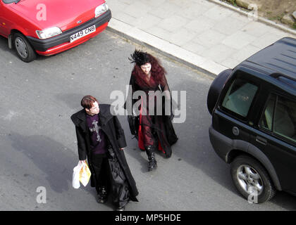 SEAGULL'S EYE VIEW ALL'annuale festival Goth in riva al mare a Whitby, nello Yorkshire, Regno Unito Foto Stock