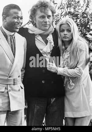 Sugar Ray Robinson, Richard Burton, ewa aulin, 1967 Foto Stock