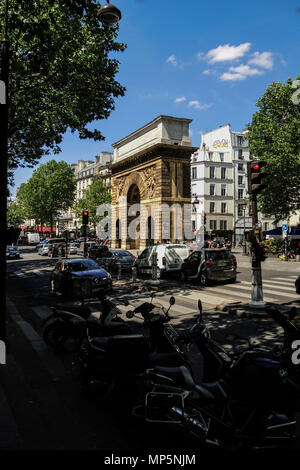 Parigi FRANCIA - PORTES ST MARTIN E ST DENIS - Parigi grands boulevards - Parigi monumento storico - Louis XIV gloria monumento- PARIS ART © F.BEAUMONT Foto Stock