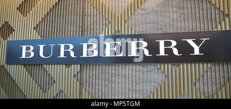 Philadelphia, Pennsylvania, 19 Maggio 2018: esterne e digital signage della Burberry store a King of Prussia Mall. Un famoso e il lusso del British Fashion brand Foto Stock