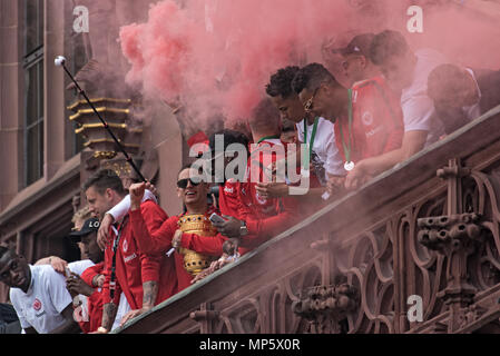 La reception del tedesco della coppa del vincitore 2018 eintracht Francoforte sul balcone del Roemer, Frankfurt am Main, Germania Foto Stock