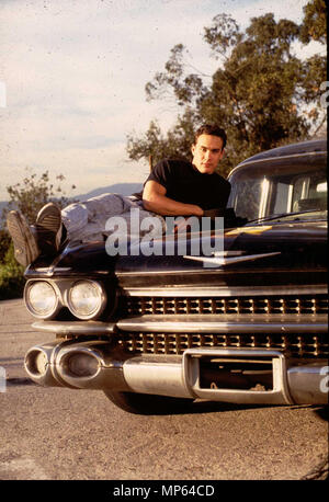 . . . BRANDON LEE - sulla sua auto-JPEG - LEE BRANDON - sulla sua auto-JPEG evento nella vita di Hollywood - California, tappeto rosso Evento, STATI UNITI D'AMERICA, industria cinematografica, celebrità, fotografia, Bestof, arte cultura e intrattenimento, Topix celebrità moda, migliori della vita di Hollywood, evento nella vita di Hollywood - California, moquette rossa e dietro le quinte, movie celebrità, personaggi televisivi, musica celebrità, Topix, Bestof, arte cultura e intrattenimento, verticale, una persona, la fotografia di moda, a lunghezza piena, 1993-1999 Indagine tsuni@Gamma-USA.com , Tsuni Credito / STATI UNITI D'AMERICA, LEE BRANDON - sulla sua auto-JPEG in caso di Hollywood L Foto Stock