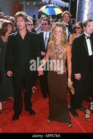 Brad Pitt e Aniston JenniferPitt Brat & Jennifer Aniston-2 evento nella vita di Hollywood - California, tappeto rosso Evento, STATI UNITI D'AMERICA, industria cinematografica, celebrità, fotografia, Bestof, arte cultura e intrattenimento, Topix celebrità moda, migliori della vita di Hollywood, evento nella vita di Hollywood - California, moquette rossa e dietro le quinte, movie celebrità, personaggi televisivi, musica celebrità, Topix, Bestof, arte cultura e intrattenimento, verticale, una persona, fotografia, tre quarti, 1993-1999, inchiesta tsuni@Gamma-USA.com , Tsuni Credito / STATI UNITI D'AMERICA, === Red Carpet Event, USA, industria cinematografica, celebrità foto Foto Stock