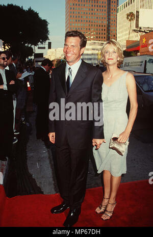 Dennis Quaid e Meg Ryan - Dennis Quaid e Meg Ryan -2 evento nella vita di Hollywood - California, tappeto rosso Evento, STATI UNITI D'AMERICA, industria cinematografica, celebrità, fotografia, Bestof, arte cultura e intrattenimento, Topix celebrità moda, migliori della vita di Hollywood, evento nella vita di Hollywood - California, moquette rossa e dietro le quinte, movie celebrità, personaggi televisivi, musica celebrità, Topix, Bestof, arte cultura e intrattenimento, verticale, una persona, fotografia, tre quarti, 1993-1999, inchiesta tsuni@Gamma-USA.com , Tsuni Credito / STATI UNITI D'AMERICA, === Red Carpet Event, USA, industria cinematografica, celebrità, fotografia, un Foto Stock