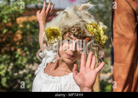 Londra, Regno Unito. 21 maggio 2018. Premere il tasto Giorno della RHS Chelsea Flower Show presso il Royal Hospital Chelsea. Credito: Guy Bell/Alamy Live News Foto Stock