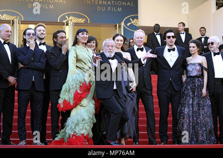 Tony Grisoni, Oscar Jaenada, Jordi Molla, Rossy de Palma, Terry Gilliam, Olga Kurylenko, Stellan Skarsgard, Adam Driver, Joana Ribeiro e Jonathan Pryce partecipando alla cerimonia di chiusura con la premiere durante la settantunesima Cannes Film Festival presso il Palais des Festivals il 19 maggio 2018 a Cannes, Francia. | Utilizzo di tutto il mondo Foto Stock