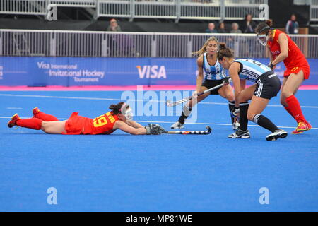 La Visa International invitational torneo di hockey, Argentina contro la Cina presso la riva del fiume Arena Hockey Stadium London Olympic Park 2 Maggio 2012 --- Image by © Paolo Cunningham Foto Stock